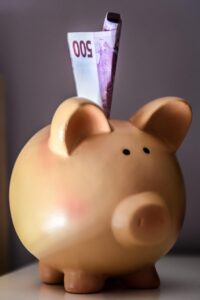 新卒の一人暮らしにおける貯金の目標はどのくらいが理想？