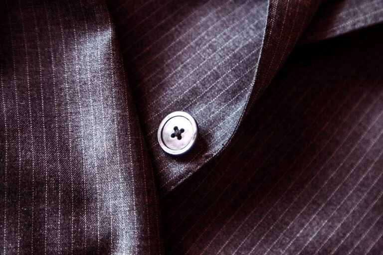 新卒社会人の服収納がめんどくさい時の解決法は？